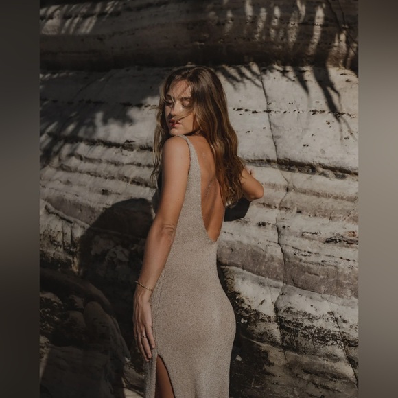 Honest The Label Buana Dress M/L - Picture 2 of 4